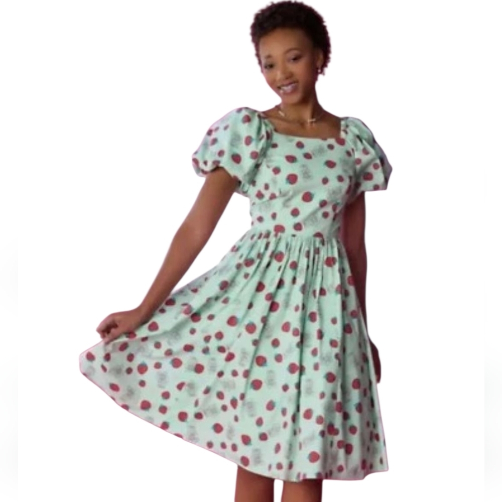Nwot Disney Lotso Toy Story Green/Strawberry/Bears Puff Sleeve Square Neck Dress